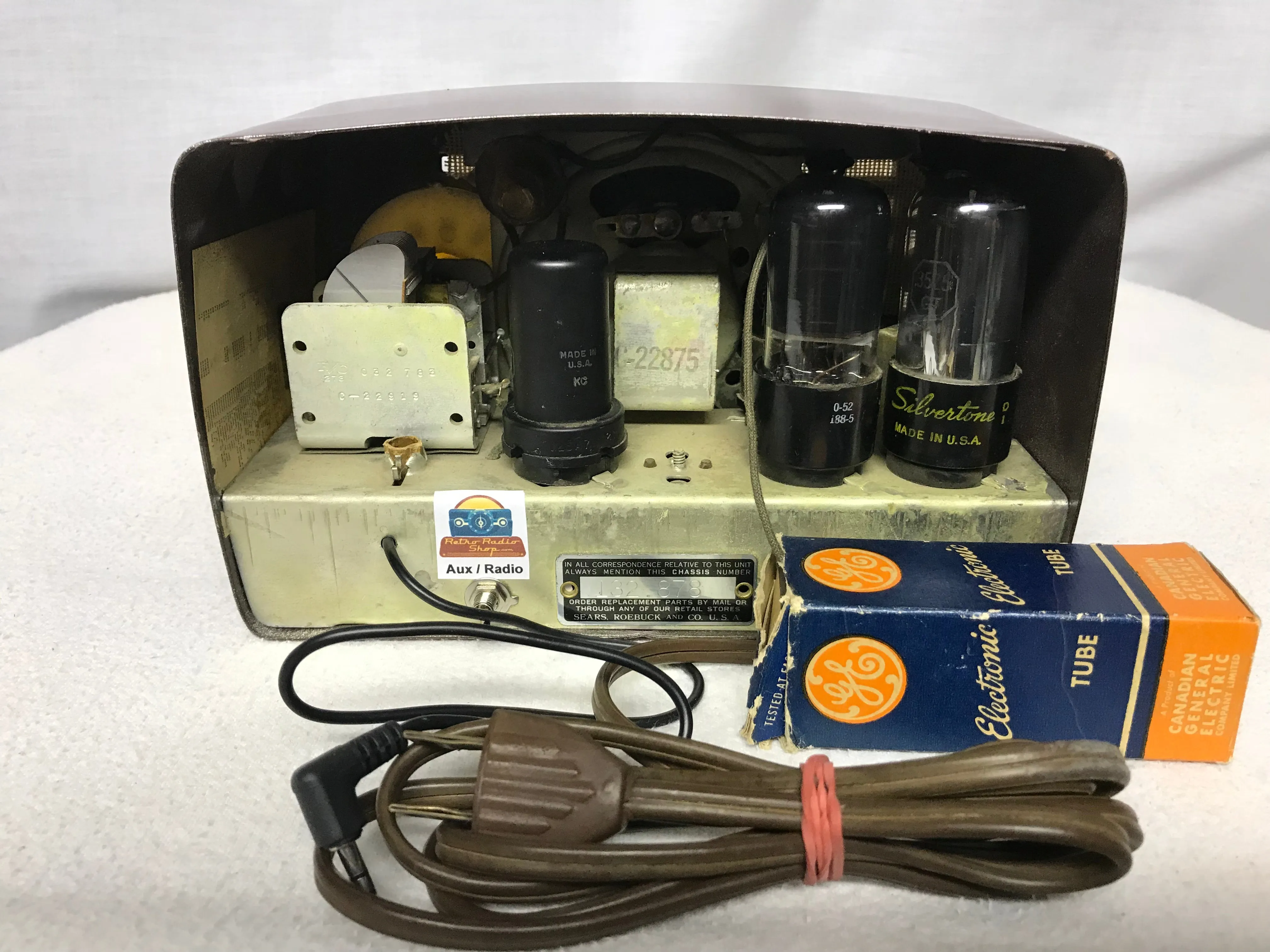 1946 Silvertone 132.878 Midget Tube Radio With Bluetooth input.