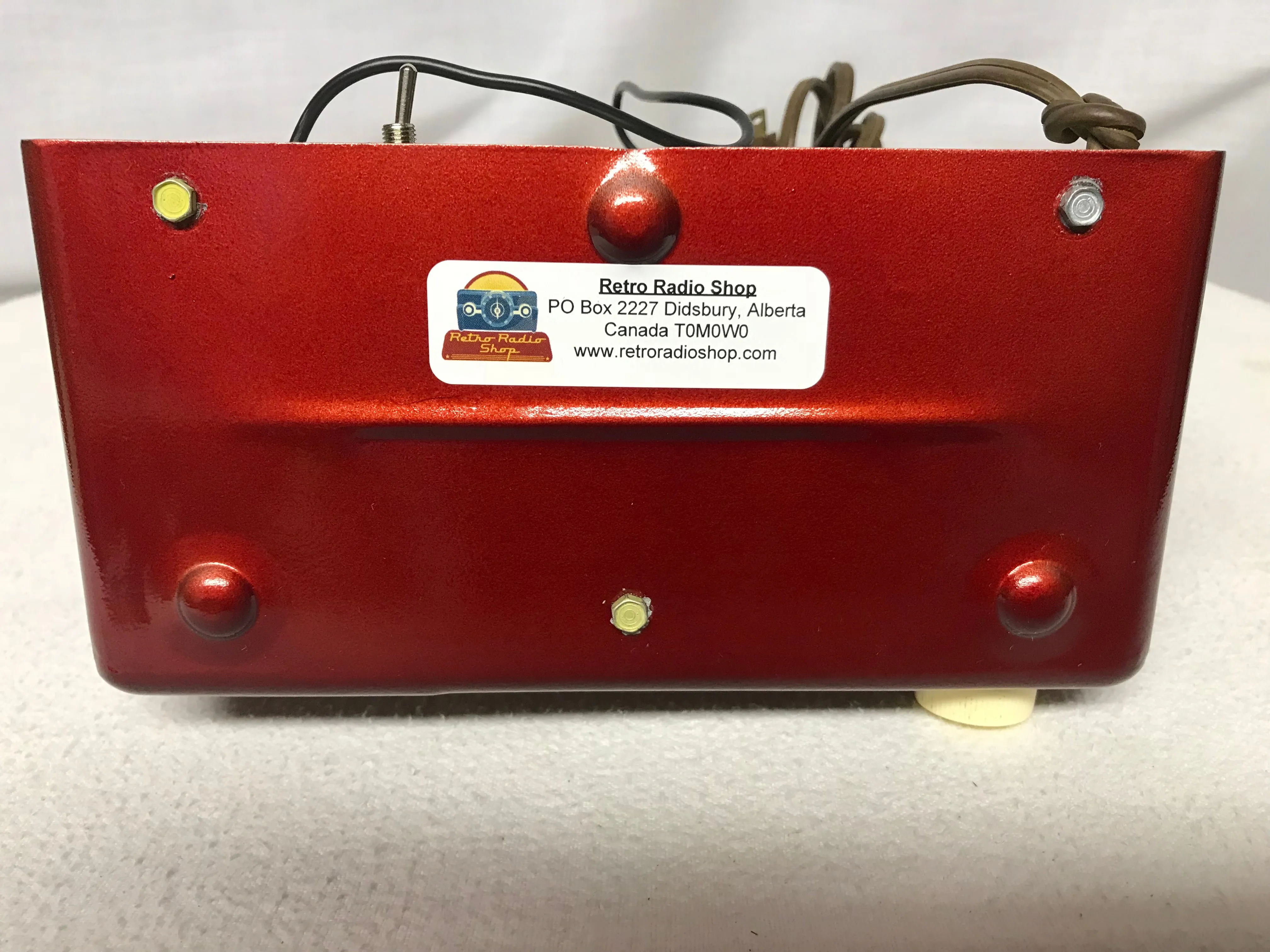 1946 Silvertone 132.878 Midget Tube Radio With Bluetooth input.