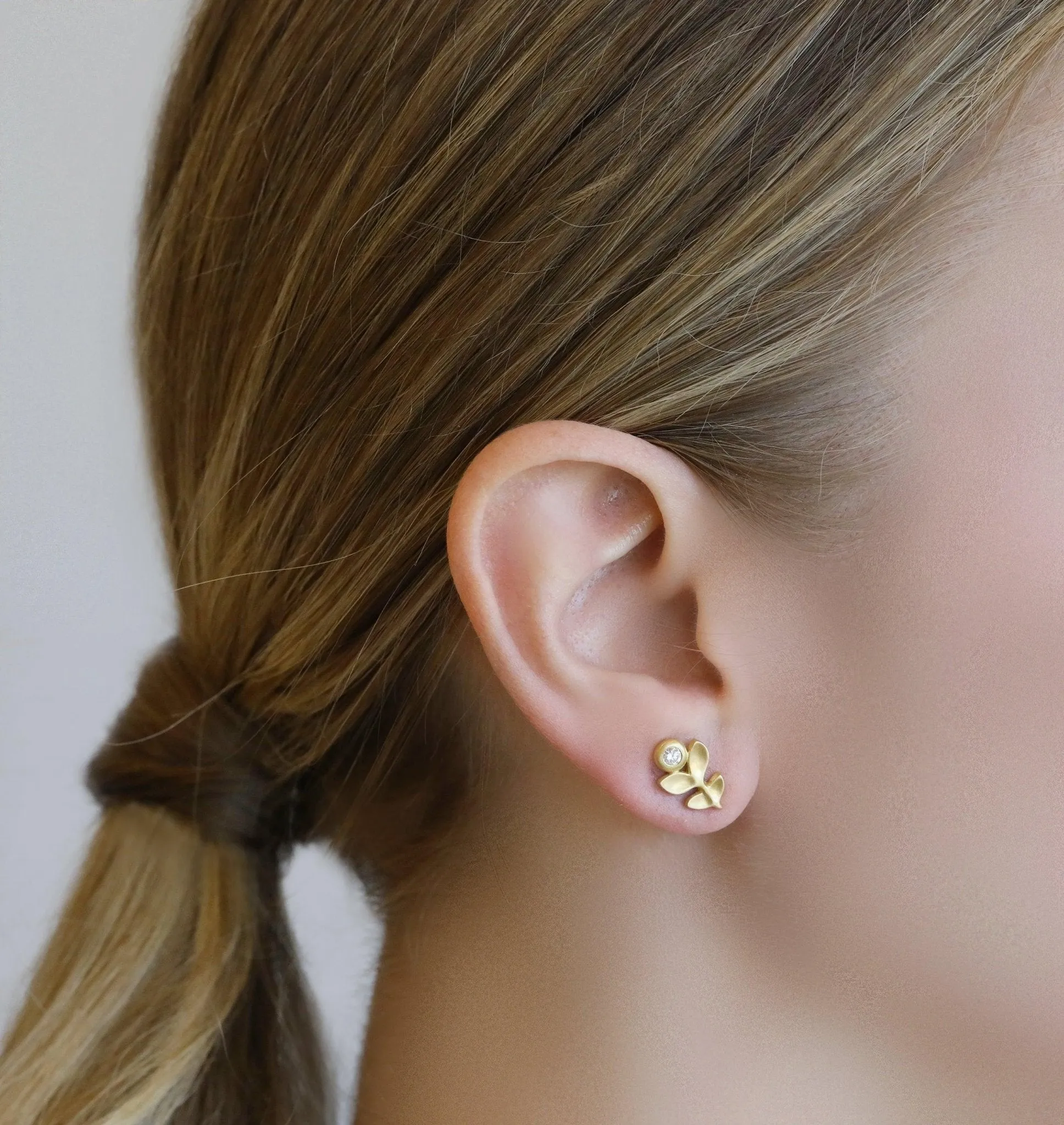 20K Gold and Diamond "Double Laurel" Post Earrings