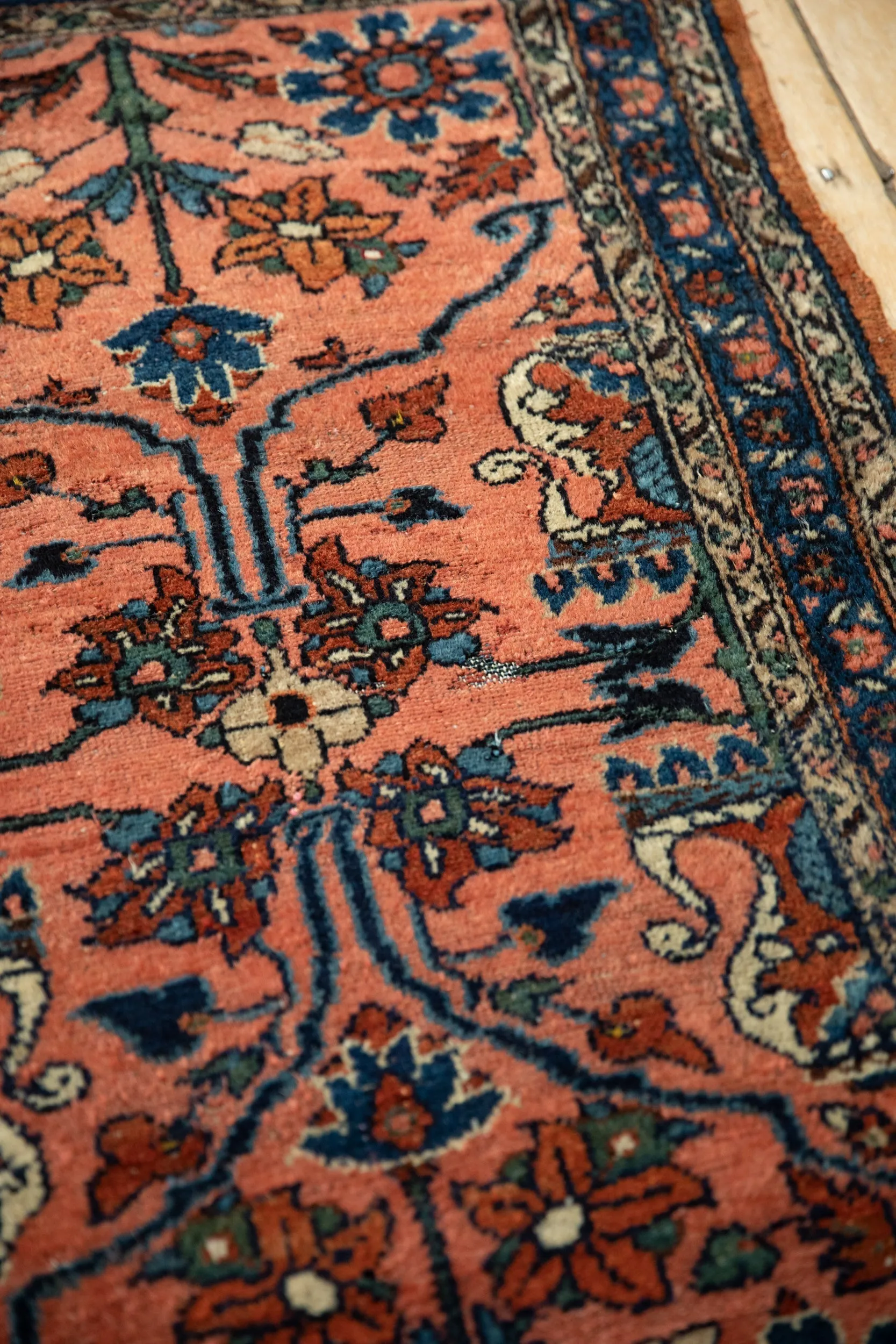 2.5x4 Vintage Lilihan Rug