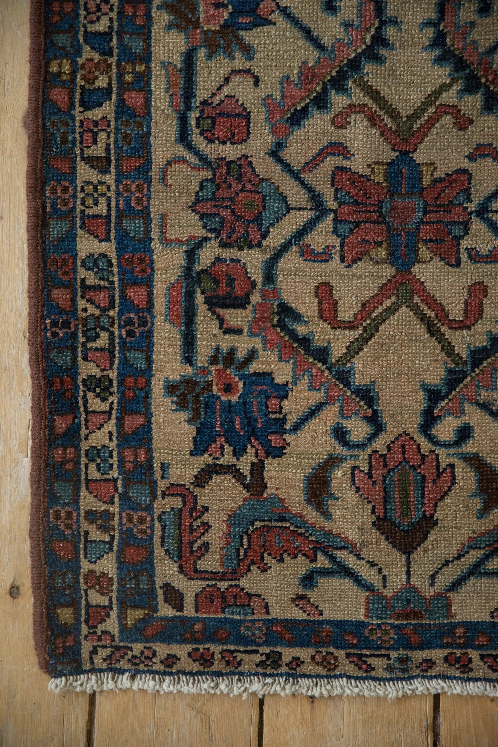 2x2.5 Antique Lilihan Square Rug Mat