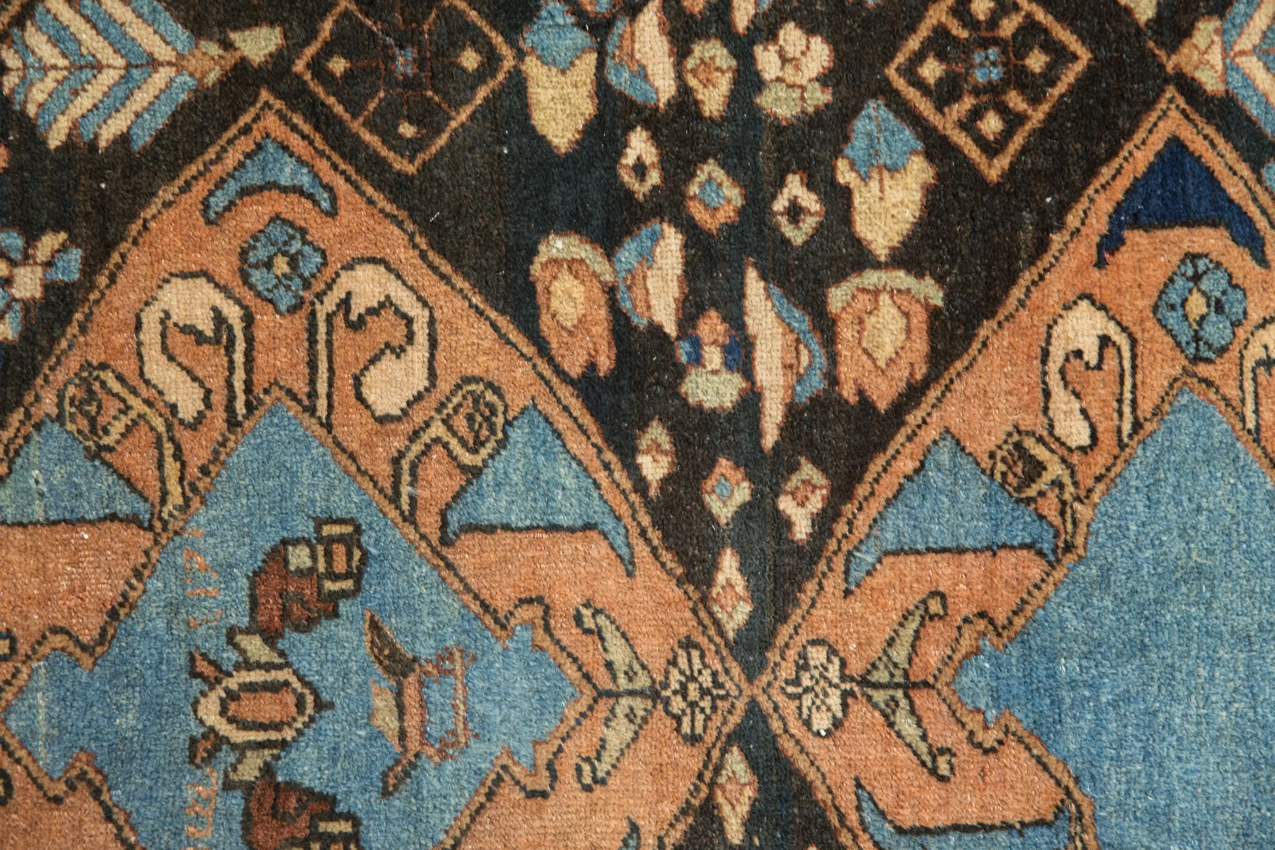 3.5x4.5 Vintage Fine Heriz Square Rug