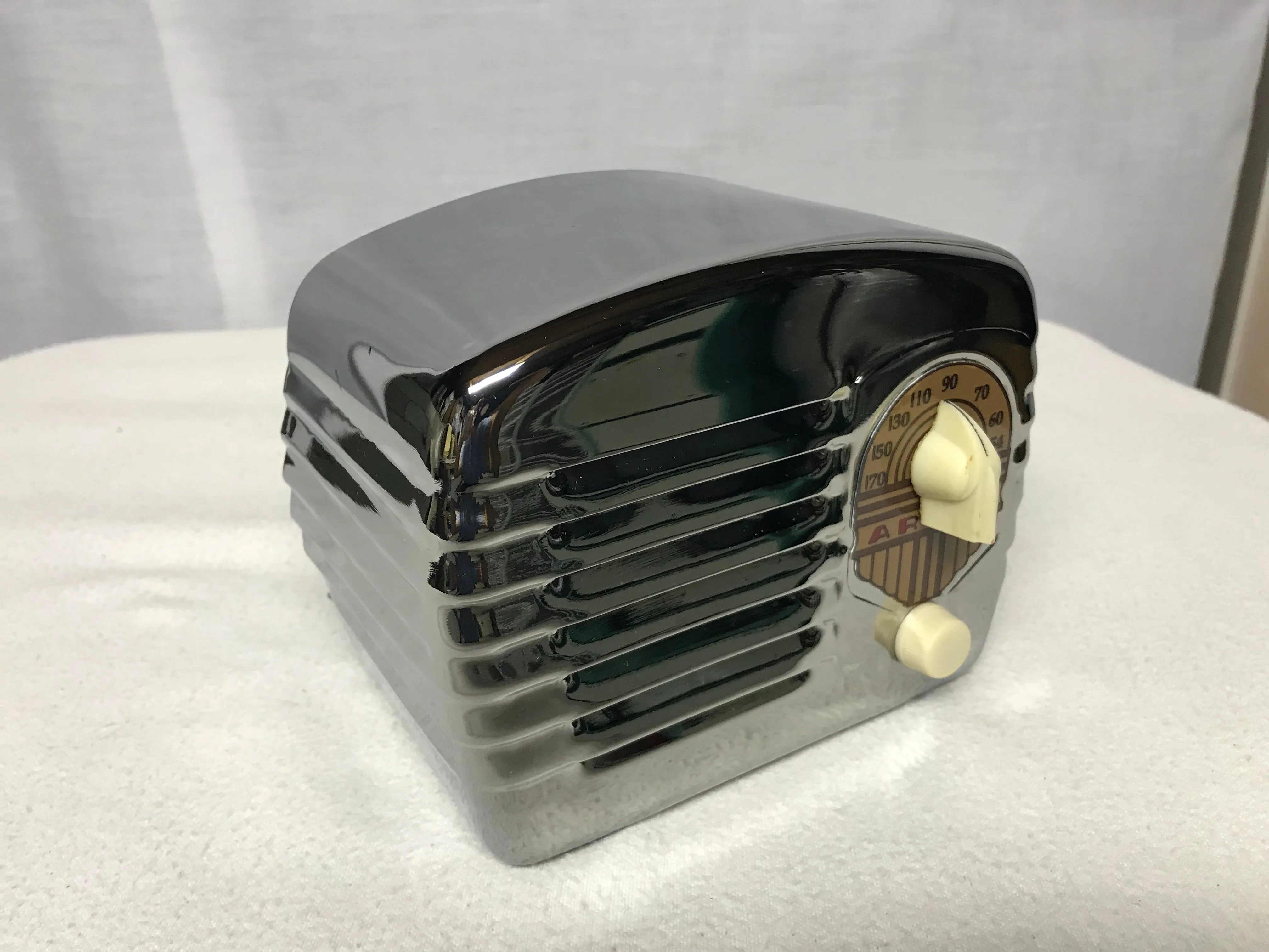 Arvin Midget Tube Radio With Bluetooth input.