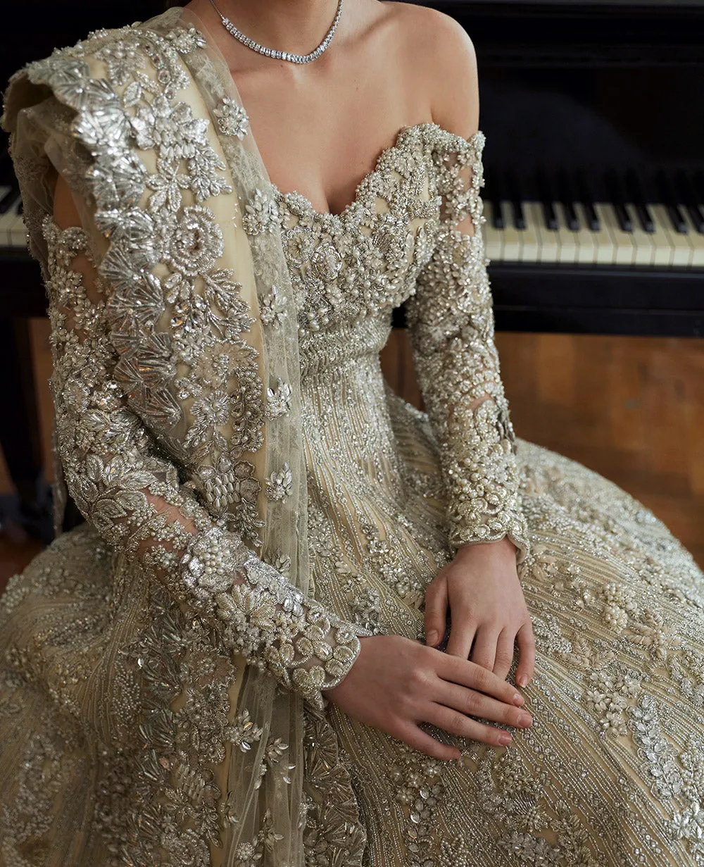 Bridal Wedding Dress in Off Shoulder Gown Dupatta Style