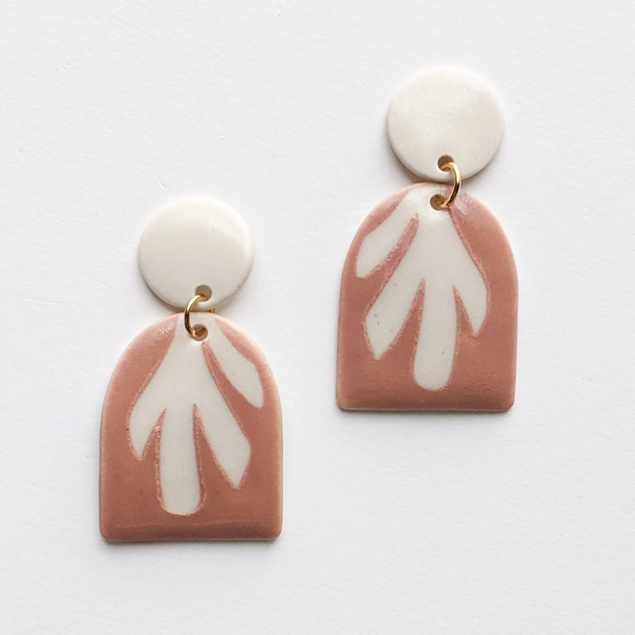 Emi Dangles