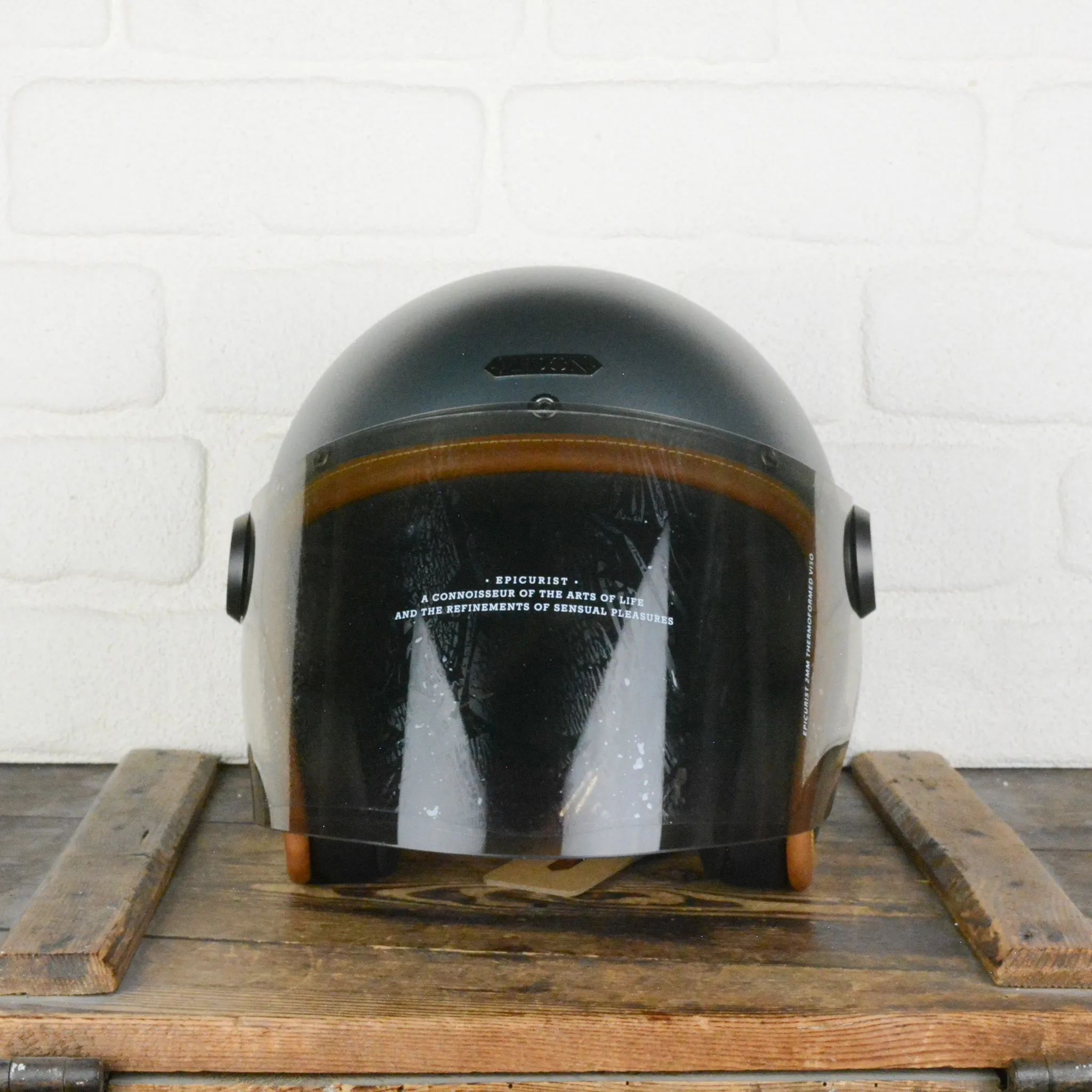 Epicurist Ash XL ECE   desert smoke visor - Sample Sale 994
