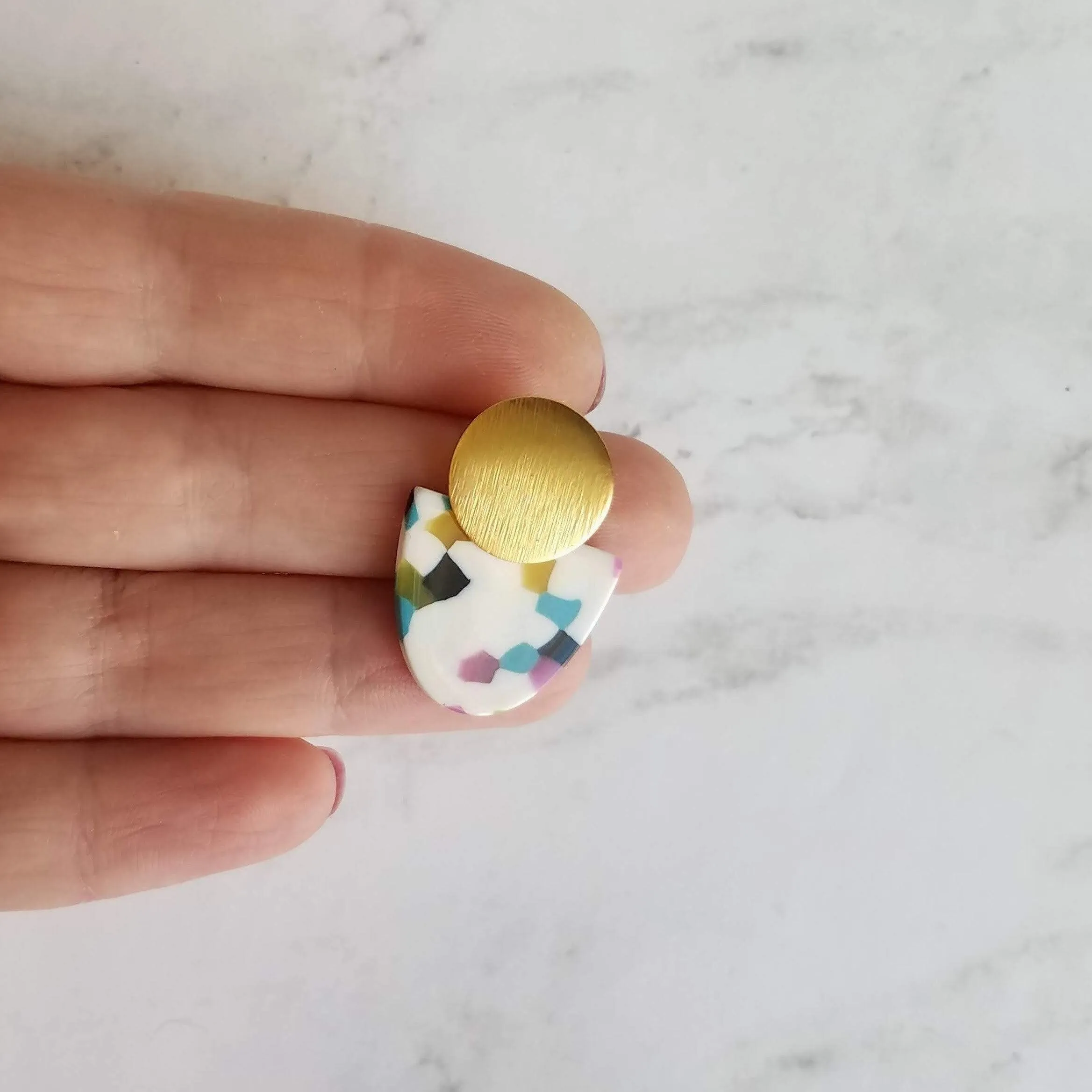 Gold Acrylic Speckled Earrings, 80s earring, retro earring, vintage earring, jelly candy earring, white earring, polka dot semicircle nougat