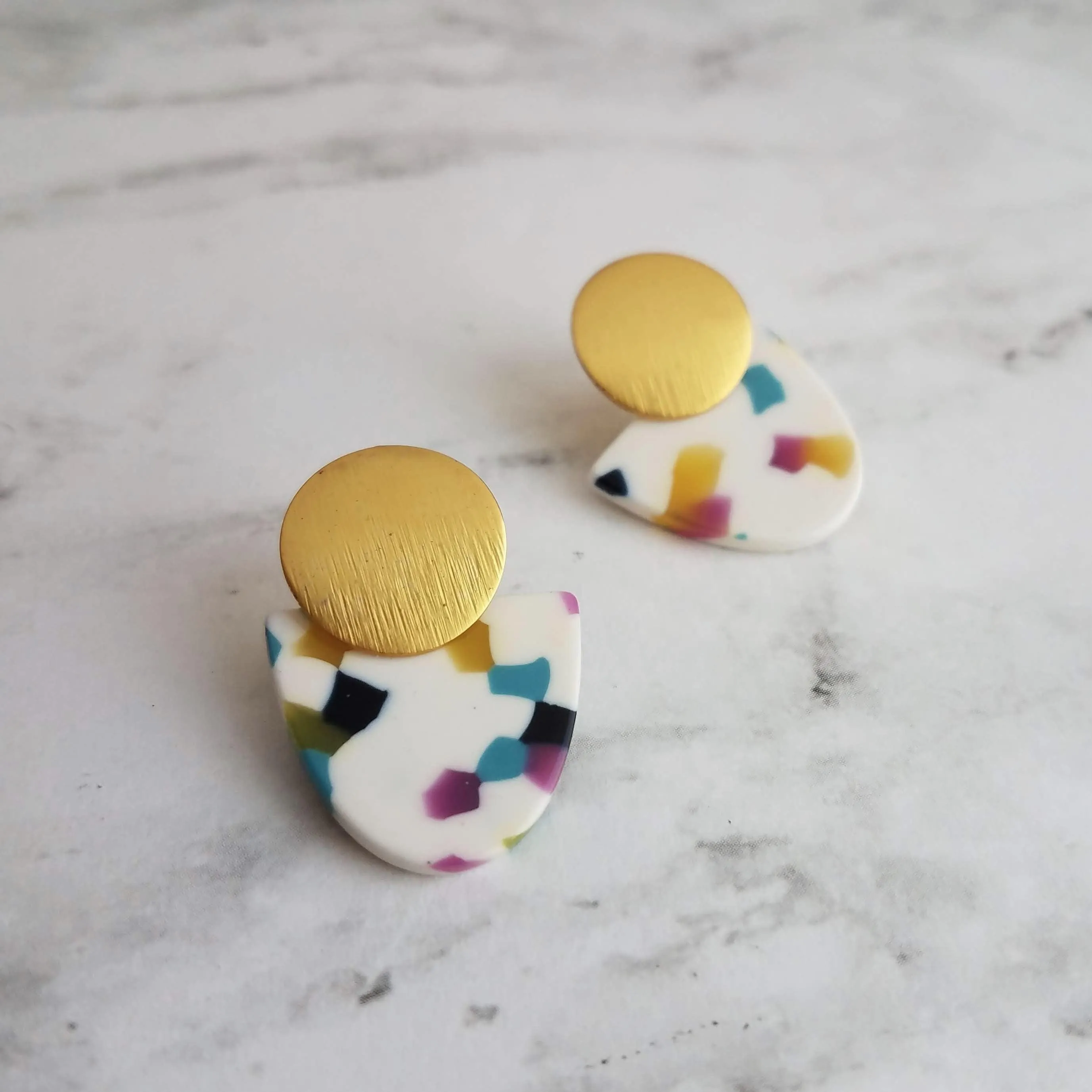 Gold Acrylic Speckled Earrings, 80s earring, retro earring, vintage earring, jelly candy earring, white earring, polka dot semicircle nougat