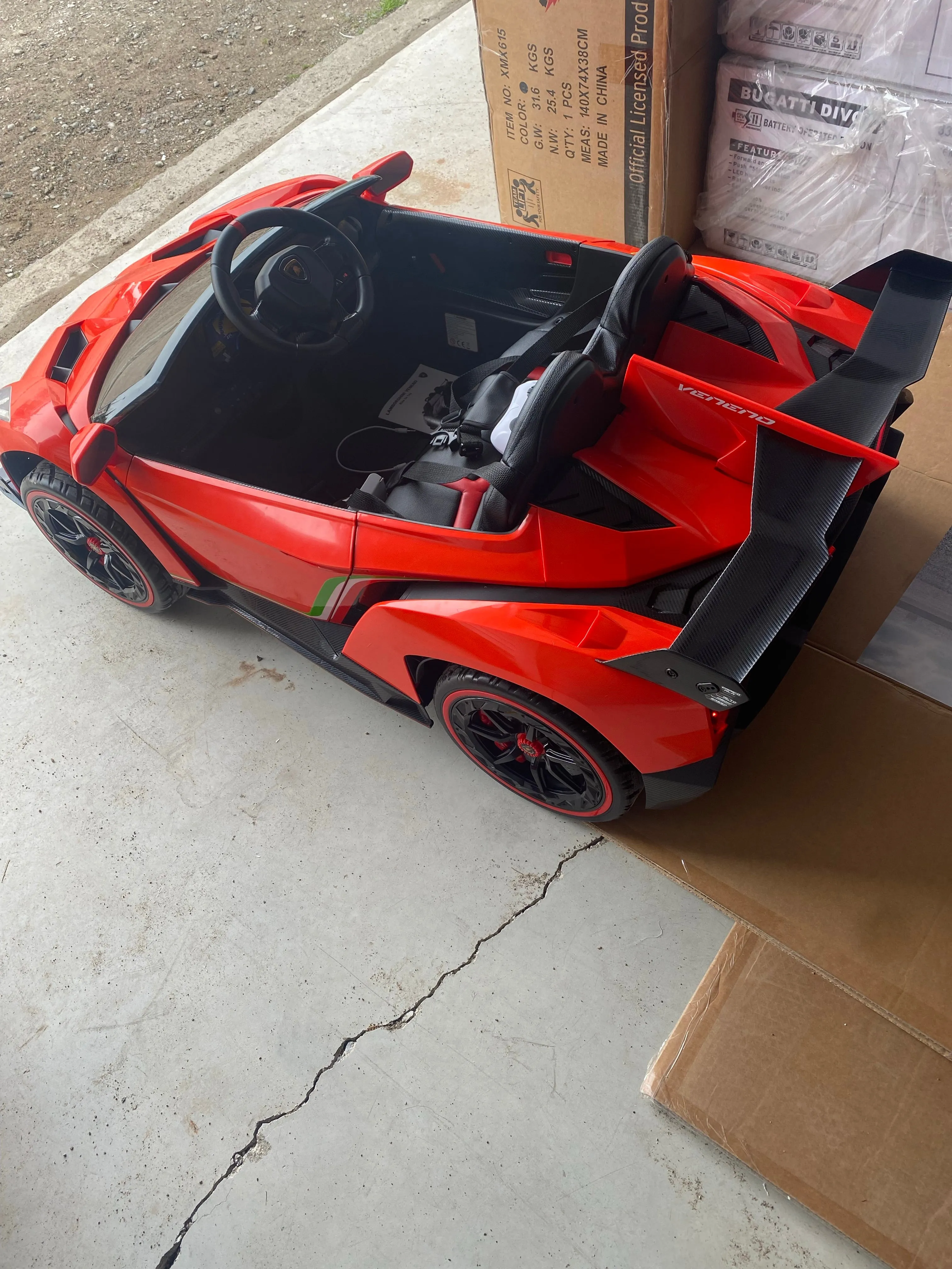 Licensed 2025 Lamborghini Veneno | Upgraded 24V | 4x4 Ride-On 2 Seater | Leather Seats | Rubber Tires | Remote