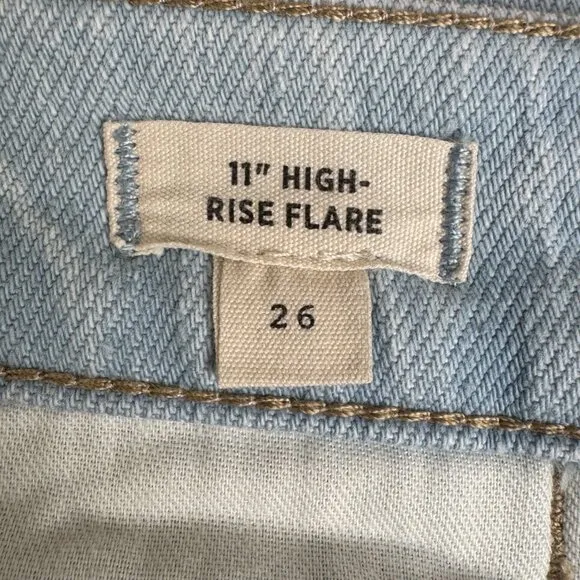 Madewell 11&quot; High-Rise Flare Jeans in Hanford Wash: Welt Pocket Edition Size 26