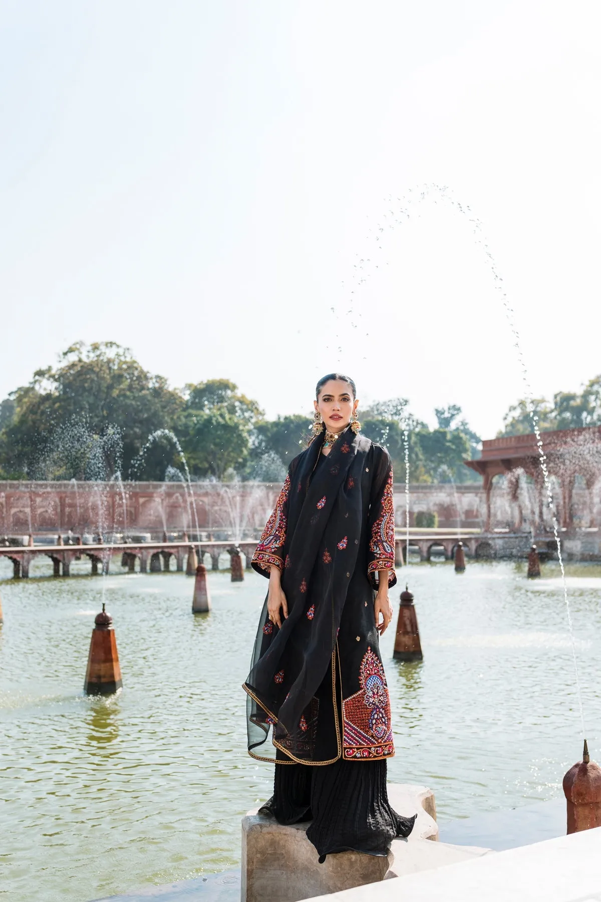 Royal Kameez Trouser Pakistani Black Dress for Wedding