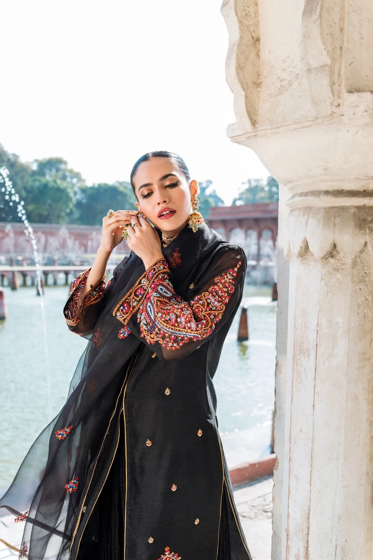 Royal Kameez Trouser Pakistani Black Dress for Wedding