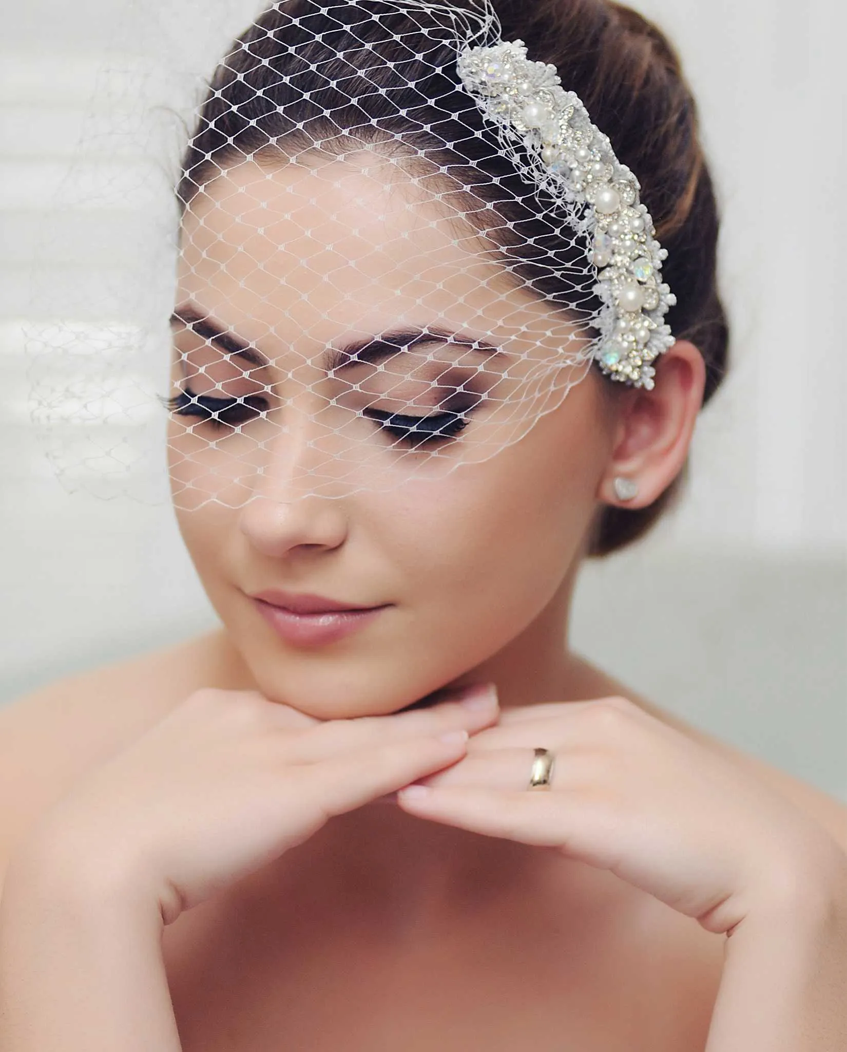 Samantha • Bridal Mini Birdcage Face Veil