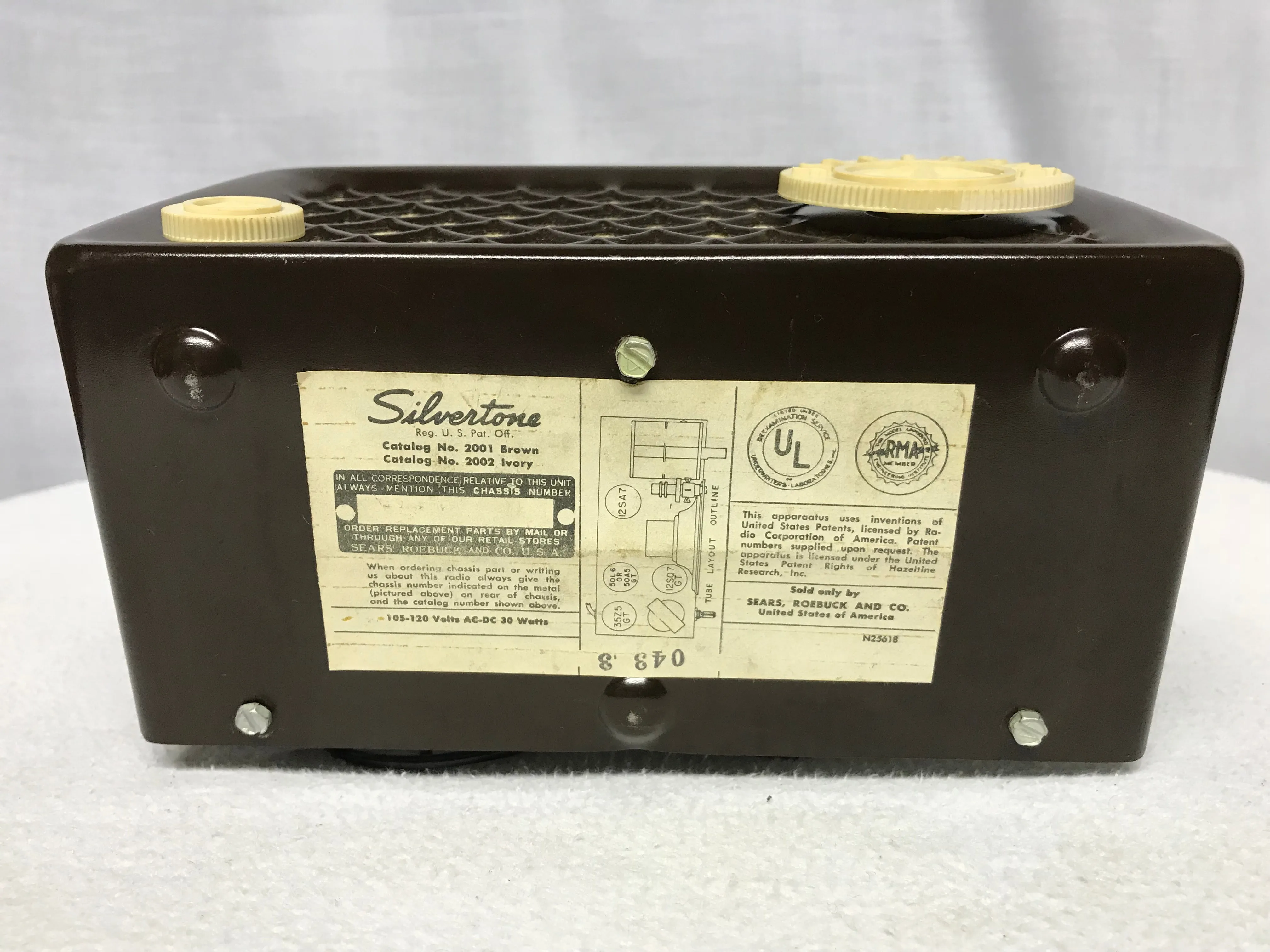Silvertone 132.878 Midget Tube Radio With Bluetooth input.