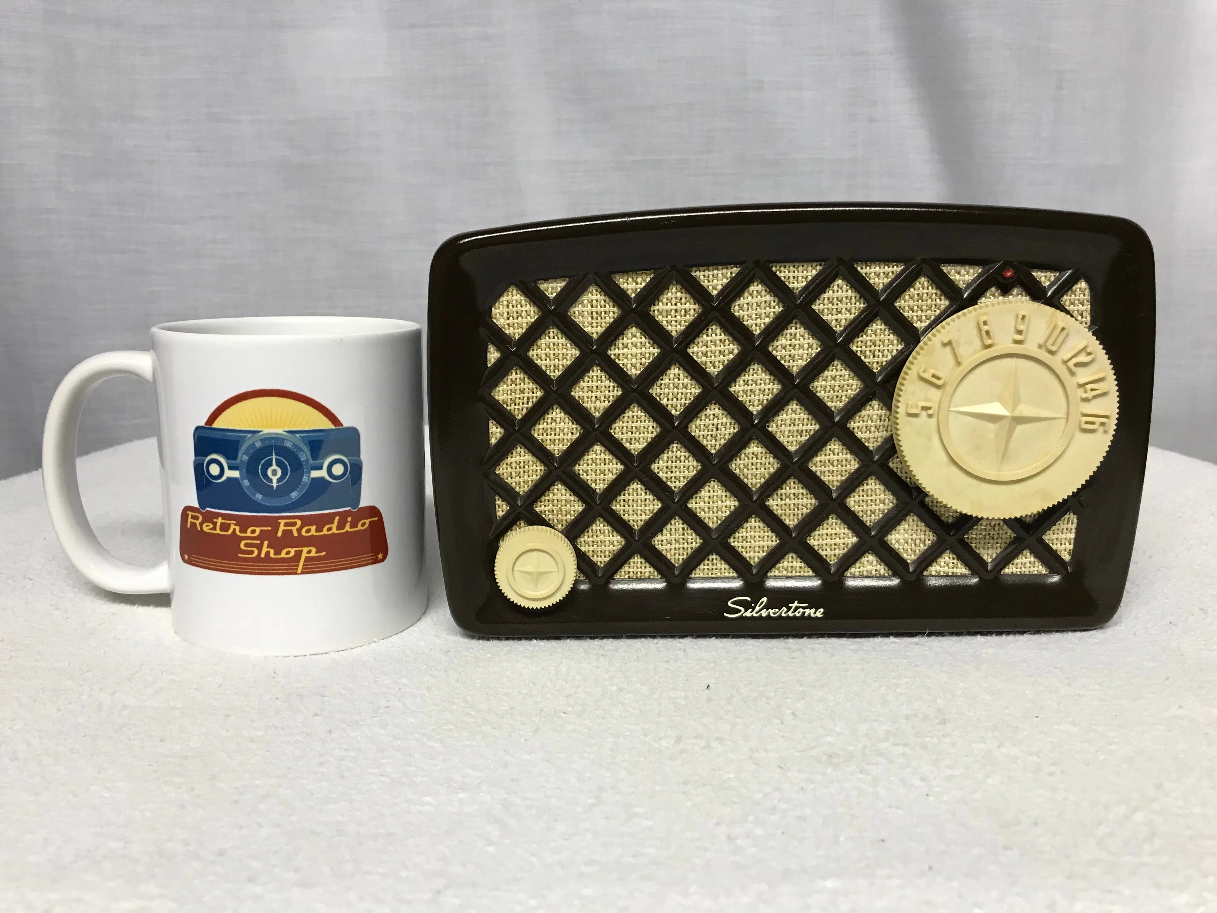 Silvertone 132.878 Midget Tube Radio With Bluetooth input.