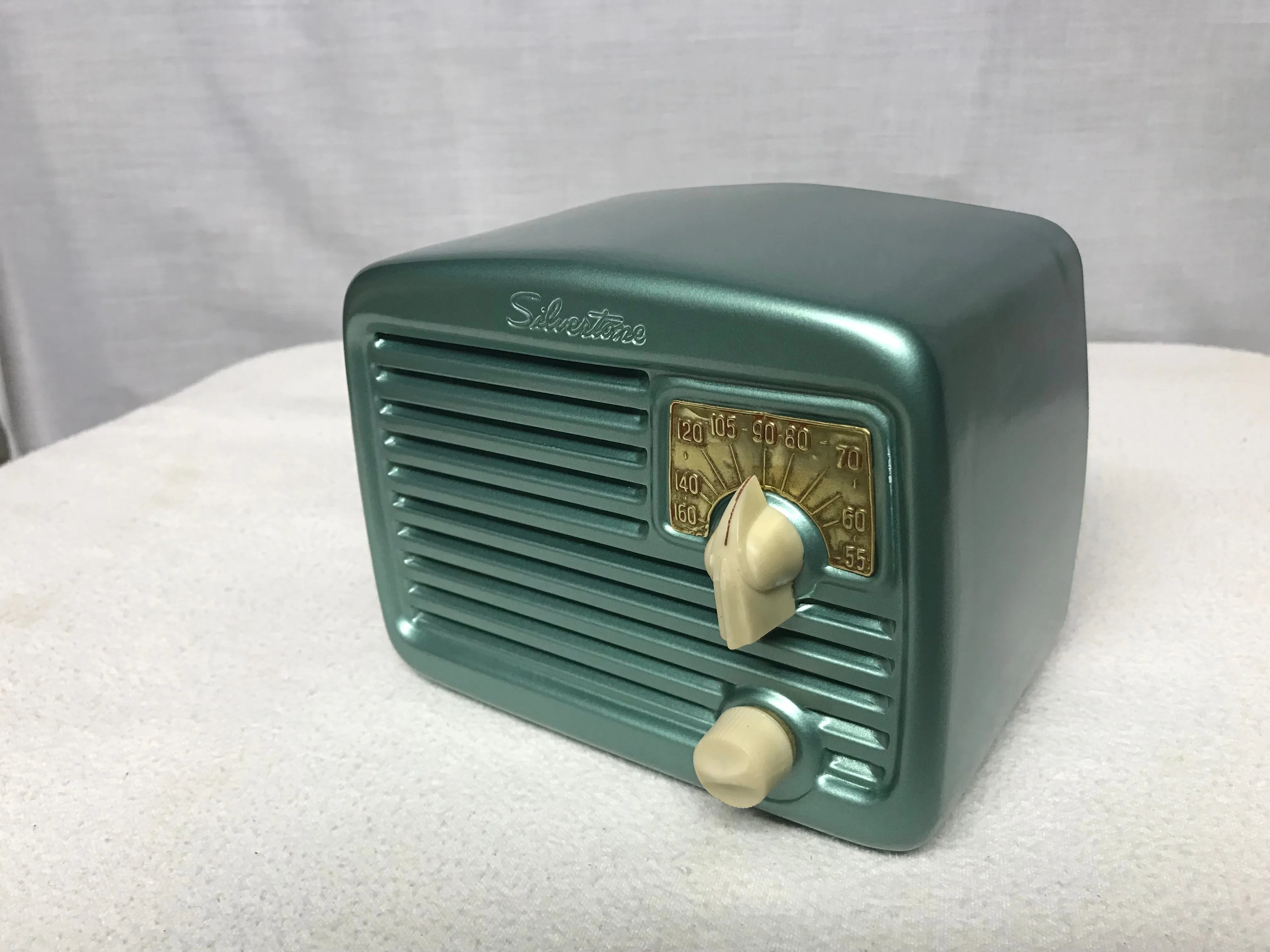 Silvertone 8003 Midget Tube Radio With Bluetooth input.