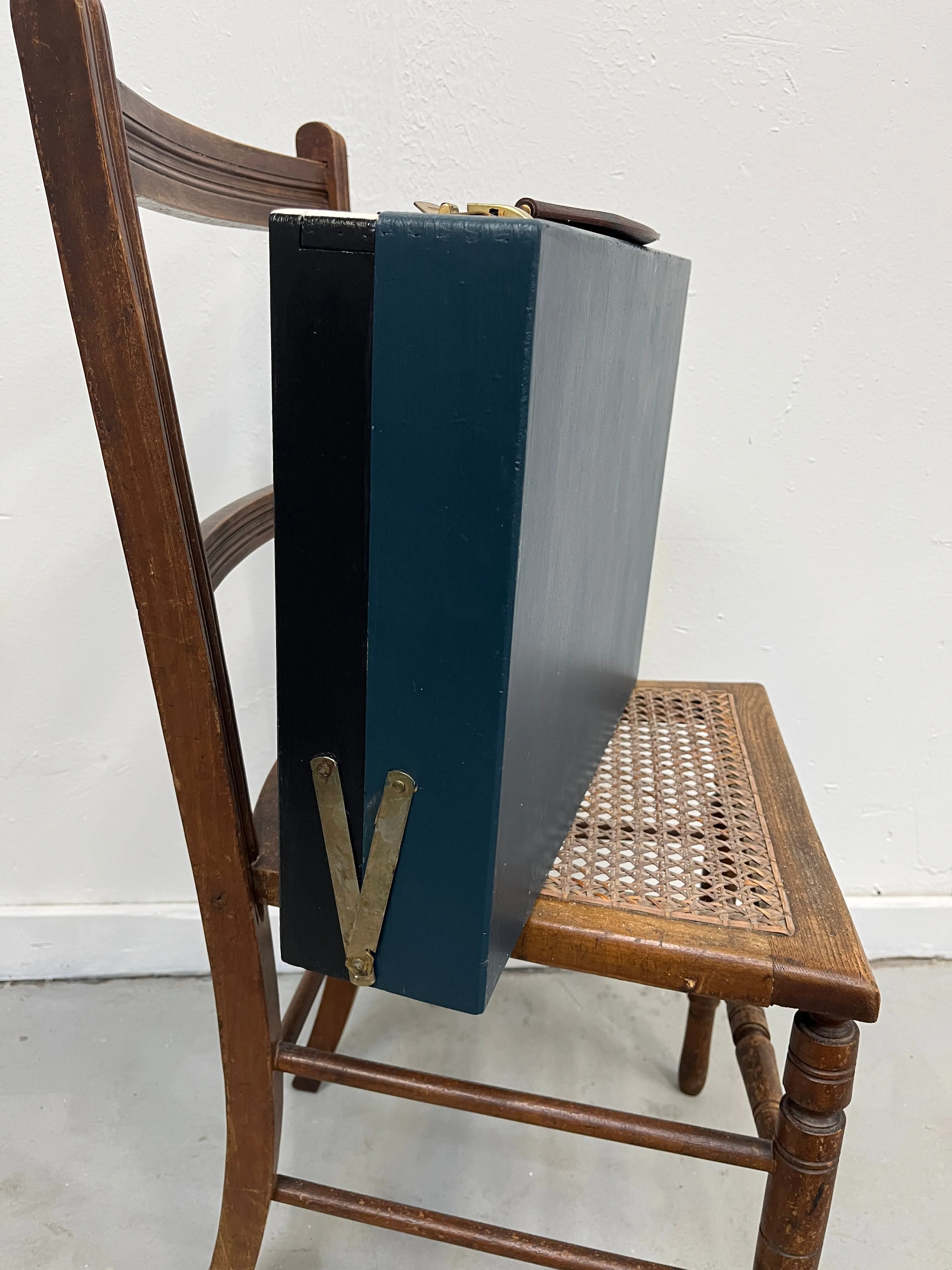 The Pali Customized Vintage Painters Box