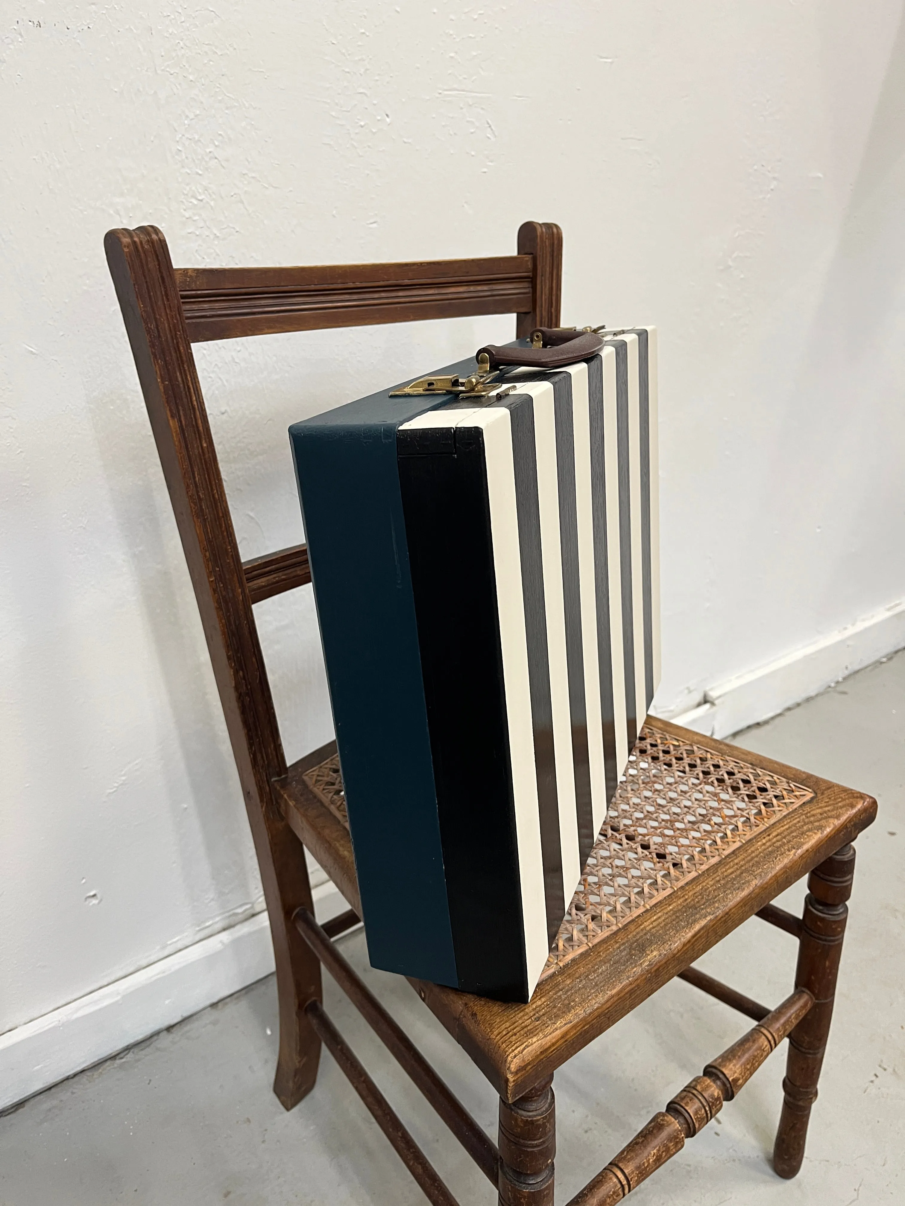 The Pali Customized Vintage Painters Box